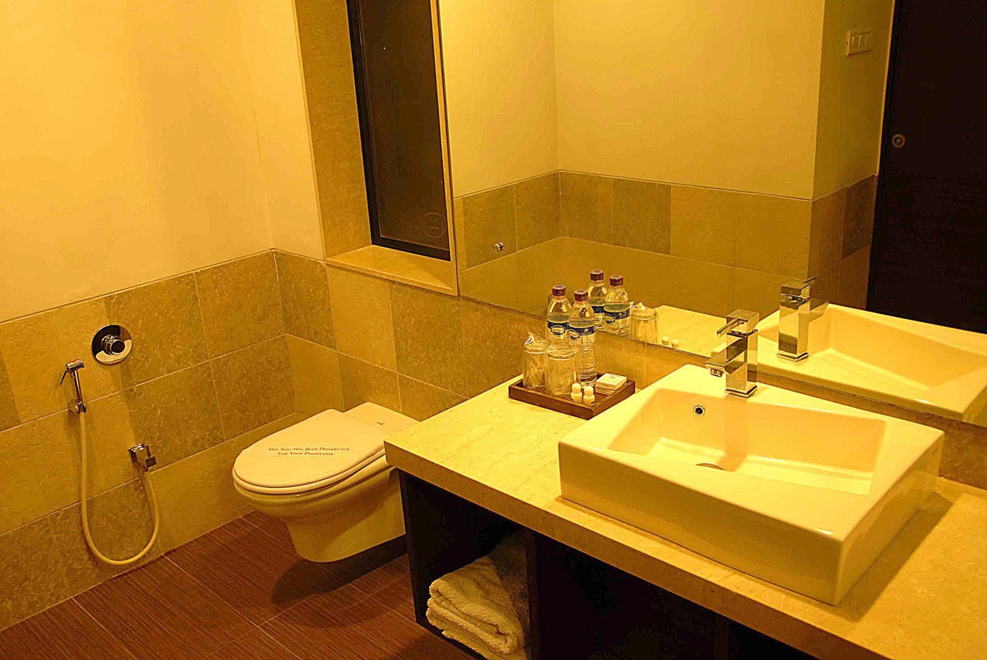 Silver Sands Beach Resort Daman Εξωτερικό φωτογραφία