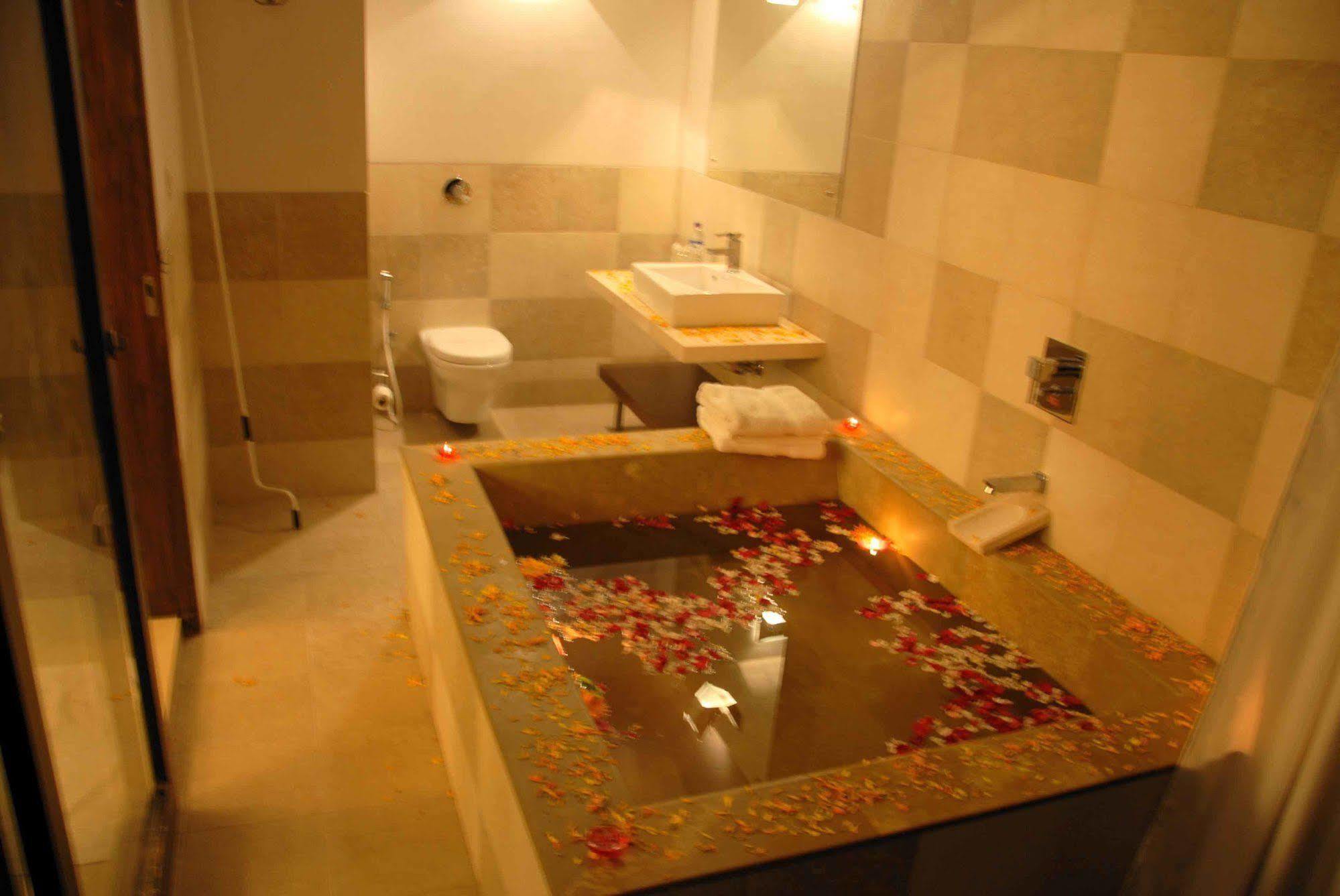 Silver Sands Beach Resort Daman Εξωτερικό φωτογραφία