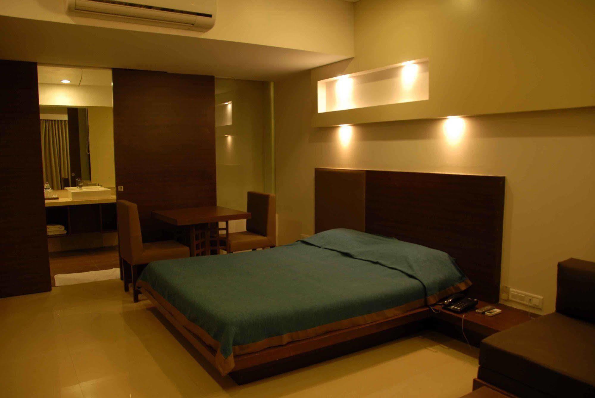 Silver Sands Beach Resort Daman Εξωτερικό φωτογραφία
