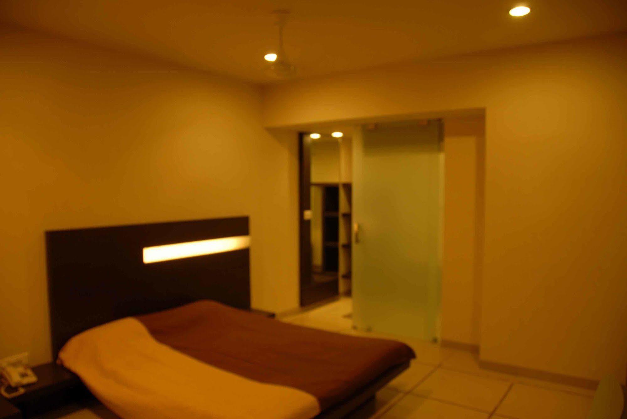 Silver Sands Beach Resort Daman Εξωτερικό φωτογραφία